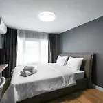 Denizen And Apartments, Nilie Hospitality Mgmt Salonic