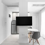Apartament Denizen And Apartments, Nilie Hospitality Mgmt *