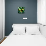 Denizen And Apartments, Nilie Hospitality Mgmt Salonic