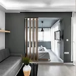 Denizen And Apartments, Nilie Hospitality Mgmt Salonic