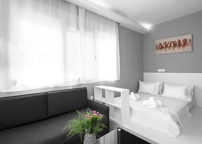 Denizen And Apartments, Nilie Hospitality Mgmt * 테살로니키