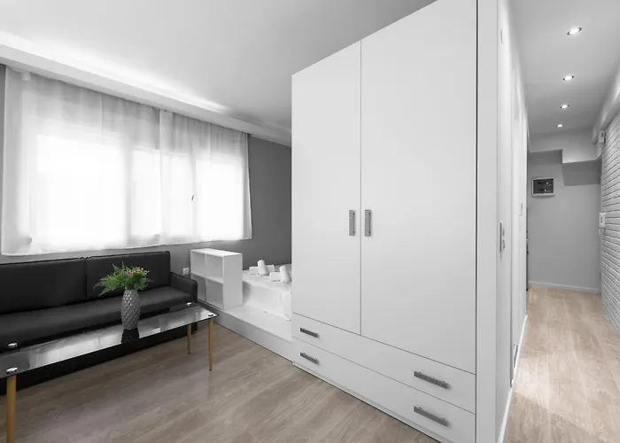 Denizen And Apartments, Nilie Hospitality Mgmt