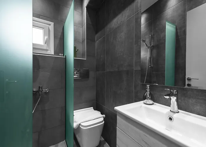 Denizen And Apartments, Nilie Hospitality Mgmt